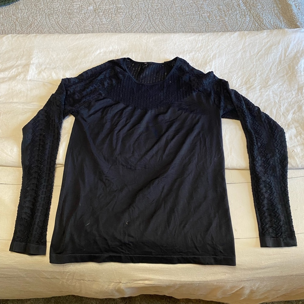 Long sleeve fabletics shirt size XL